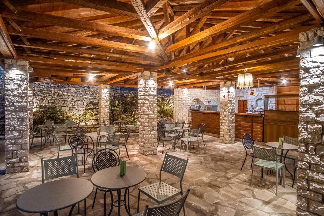 The Old School Boutique Hotel Sirako Dış mekan fotoğraf